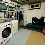 4 Bedroom, 4 Bathroom, Hot Tub, Centre *